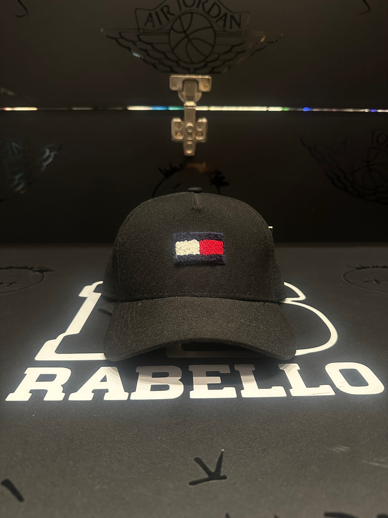 Boné Aba Curva Tommy Hilfiger Logo Grande Preto - Pronta Entrega