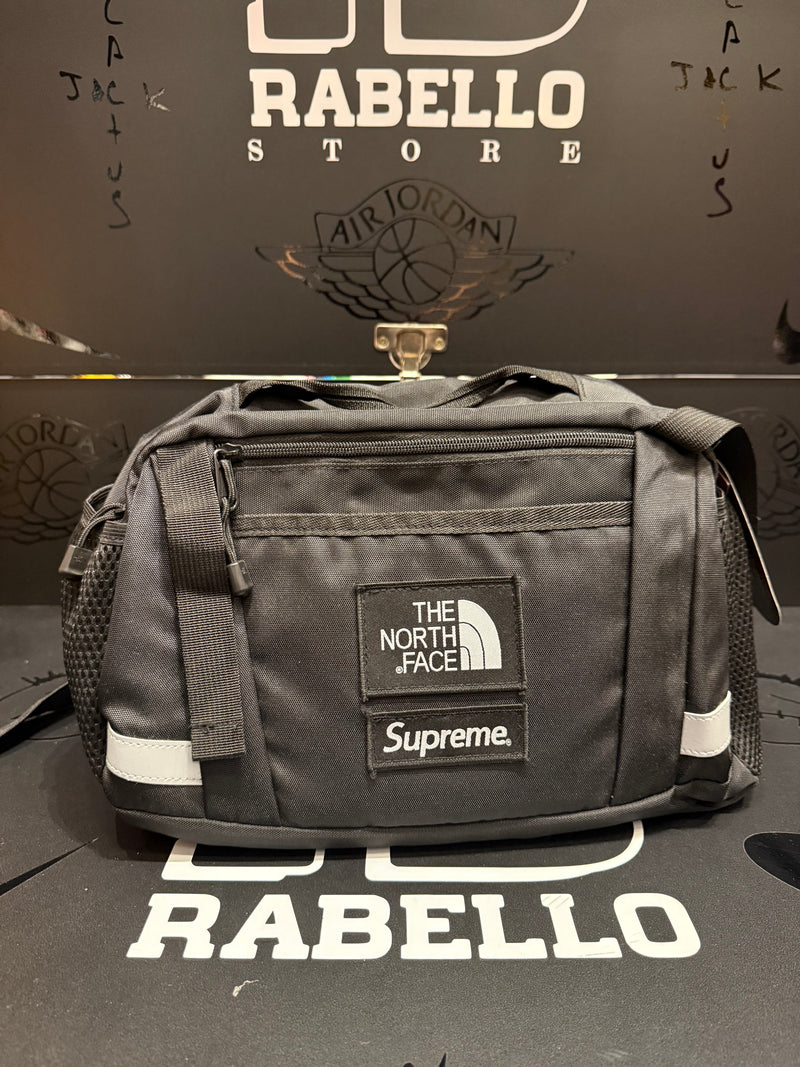 Bolsa Supreme X North Face Expedition Waist Bag Preto - Pronta Entrega