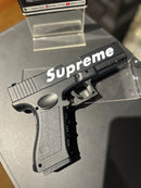Colecionável Supreme: Pistola Glock Decorativa - Pronta Entrega