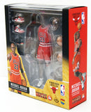 Action Figure Michael Jordan: Chicago Bulls NBA Uniforme Vermelho No. 100 Medicom Mafex - Pronta Entrega