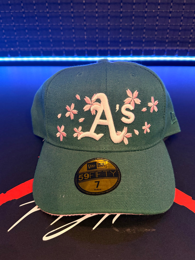 Boné New Era 59Fifty 7 Fitted
Oakland Athletics Flower Pattern Pink - Pronta Entrega