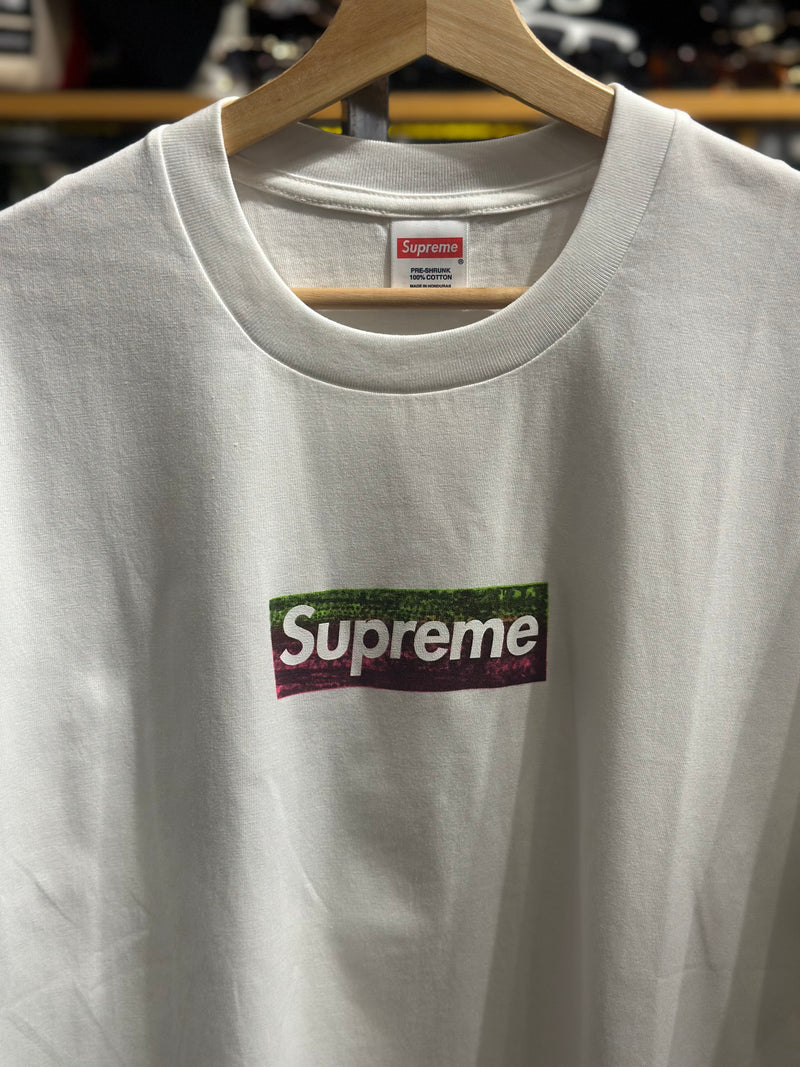 Camiseta SUPREME Los Angeles Fire Relief Box Logo Tee Branca - Pronta Entrega