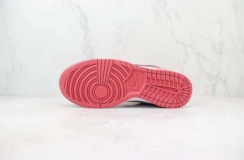 Nike Dunk Low Valentine's Day (2024) - Encomenda