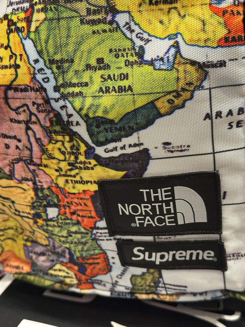 Mochila The North Face x Supreme Travel - Pronta Entrega