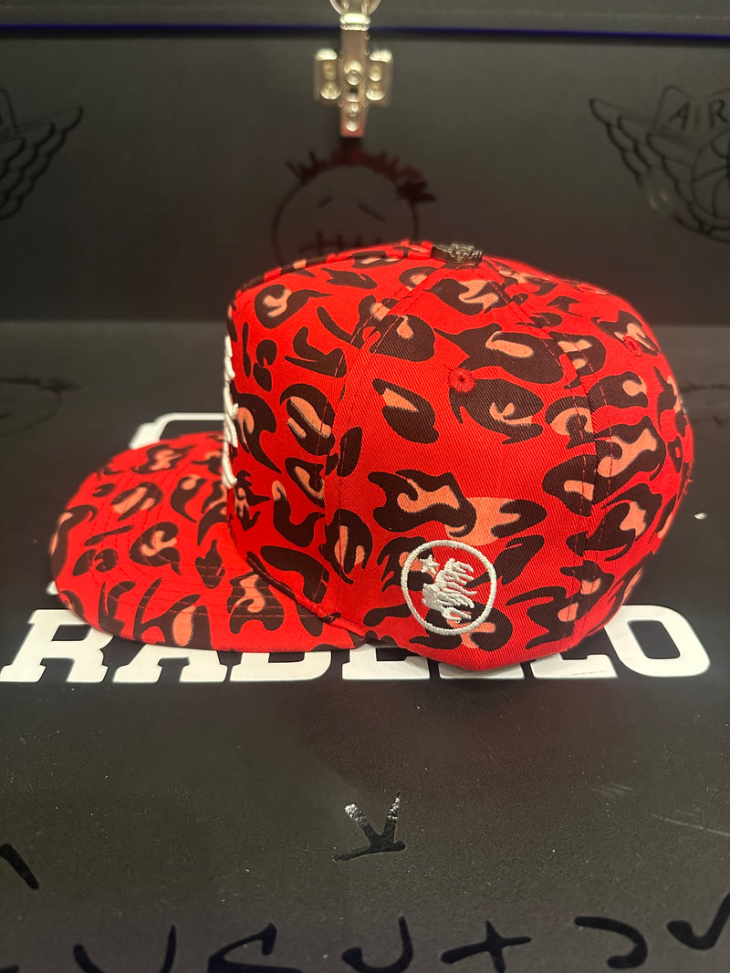 Boné Hellstar Aba Reta Cheetah Print Fitted Red - Pronta Entrega