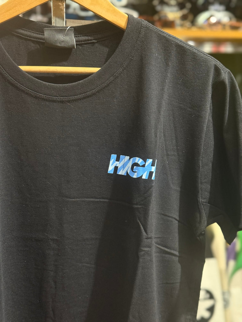 Camisa High X Disney Preta Mickey Mouse Surf - Pronta Entrega