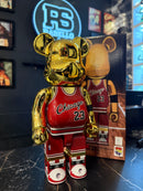Bearbrick Chicago Bulls 23 Michael Jordan  NBA Dourado 400% Medicom Toy Boneco Colecionável 28cm - Pronta Entrega