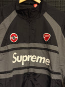 Conjunto Ducati x Supreme Jaqueta Track Black - Pronta Entrega