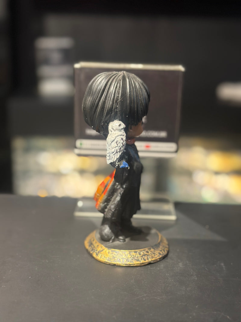 Boneco de Ação Harry Potter Com Coruja Edwiges 16cm Resina - Pronta Entrega