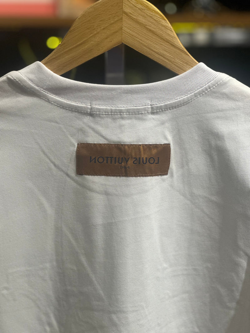 Camiseta Louis Vuitton Branca AirPlane - Pronta Entrega