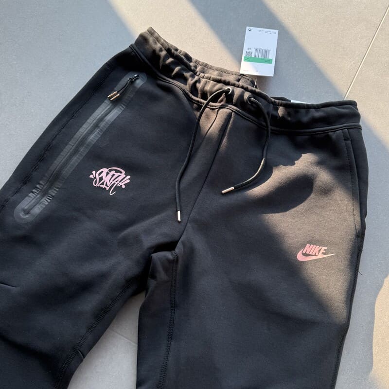 Conjunto Tech Fleece Nike x Syna World - Encomenda