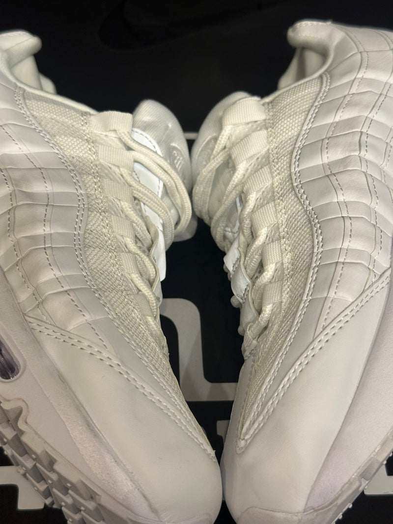 Tênis Nike Air Max 95 Triple White - Pronta Entrega