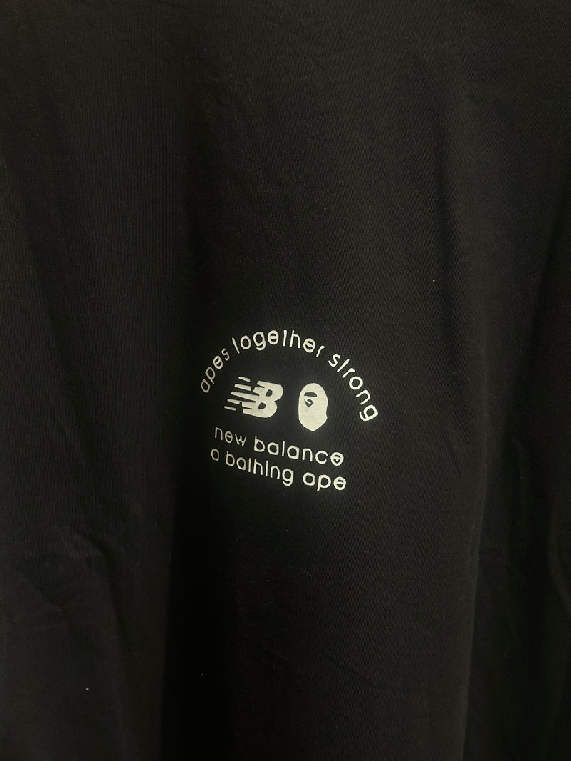 Camiseta BAPE X New Balance “Apes Together Strong” Preta - Pronta Entrega