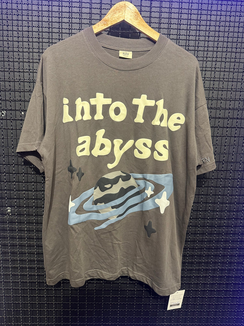 Camiseta Broken Planet “Into The Abyss” Brown - Pronta Entrega