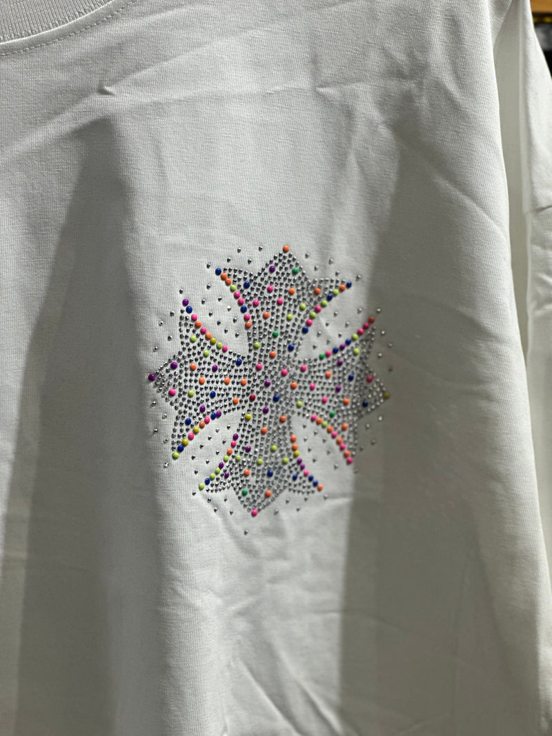 Camiseta Chrome Hearts Branca Logo Multicolor Brilhante - Pronta Entregar