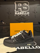Tênis Louis Vuitton Trainer Black Embossed Monogram - Pronta Entrega