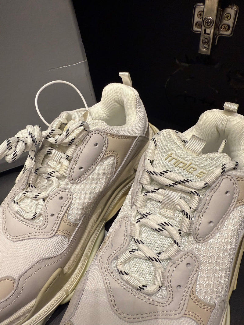 Tênis Balenciaga Triple S Beige White - Pronta Entrega