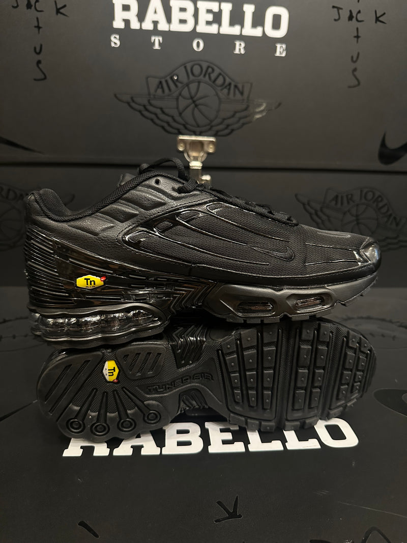 Tênis Air Max TN Plus Triple Black - Pronta Entrega