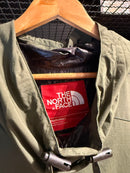 JAQUETA PULÔVER SUPREME X THE
NORTH FACE TRANS ANTARTICA
EXPEDITION OLIVE - Pronta Entrega
