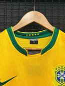 Camiseta Nike Retrô Seleção Brasileira Amarela 2006 Kaká