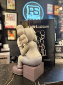 Boneco KAWS Passing Through Open Edition Vinyl Figure 27 CM - Pronta Entrega