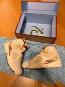 Tênis Air Jordan 8 x SoleFly
Mi Casa es Su Casa - Pronta Entrega