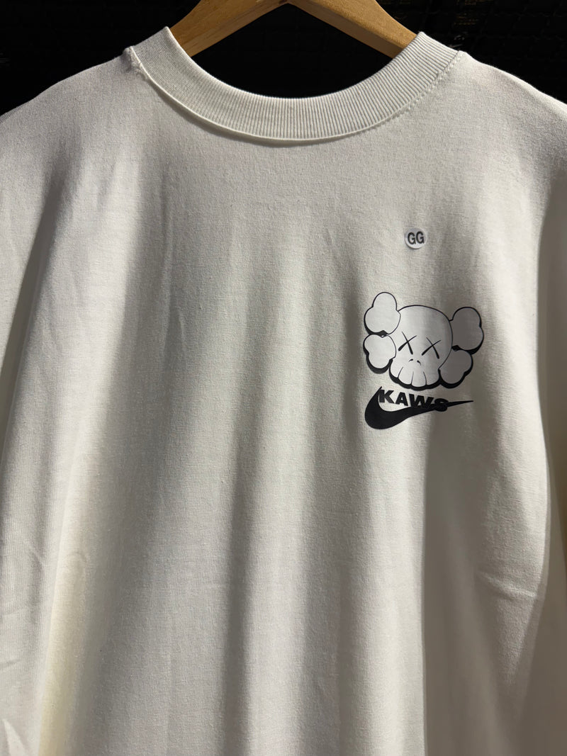 Camiseta Kaws Oversized Branca - Pronta Entrega