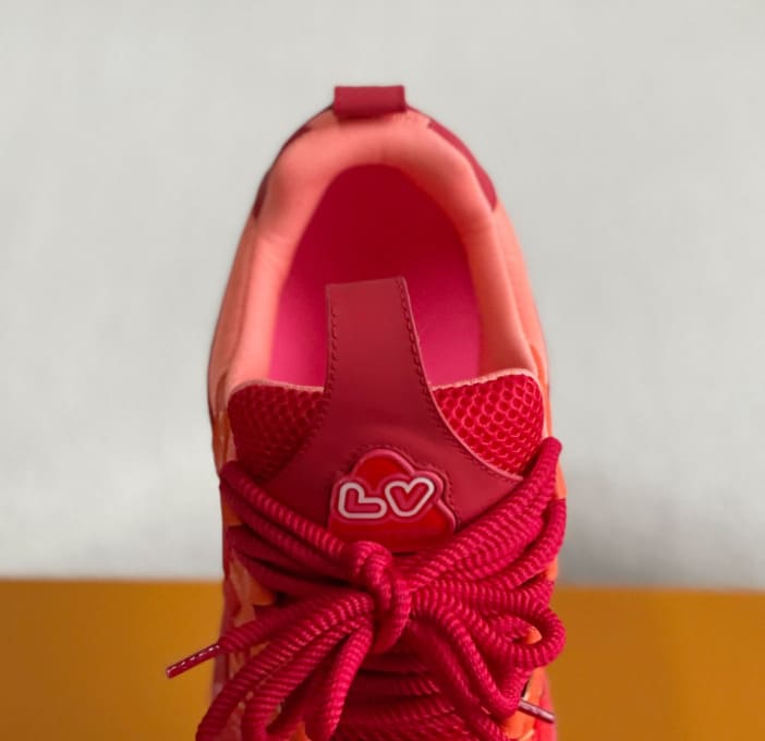 Louis Vuitton LV Skate Vermelho - Encomenda
