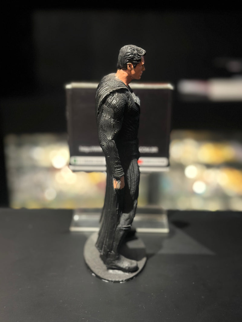 Boneco de Ação DC Comics Superman “Snyder Cut” 20cm Resina - Pronta Entrega