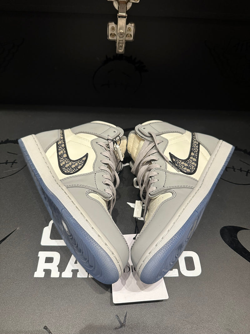 Tênis Nike Air Jordan 1 High X Dior Wolf Grey - Pronta Entrega
