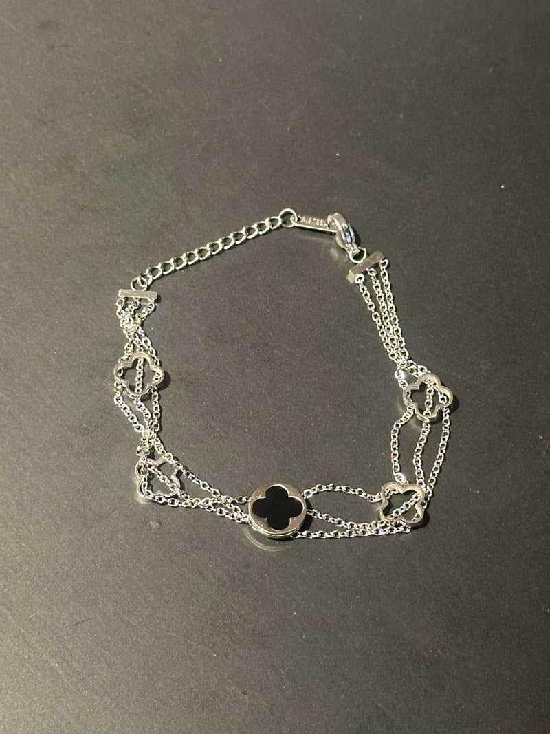 Pulseira Prata 3 Correntes Ajustável Trevo Black - Pronta Entrega