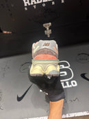 Tênis New Balance 9060 Mineral Red
Truffle - Pronta Entrega