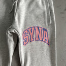 Conjunto Syna World College Logo Cinza/Rosa - Encomenda