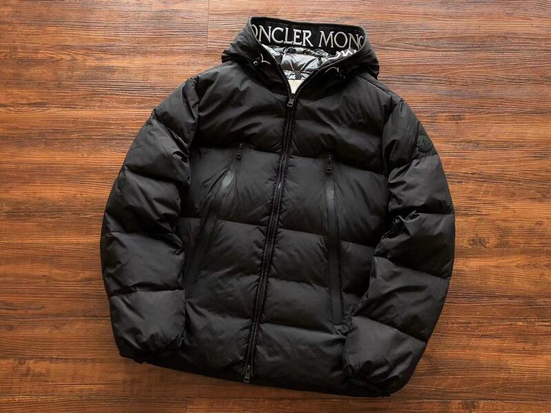 Jaqueta Moncler Montcla - Encomenda