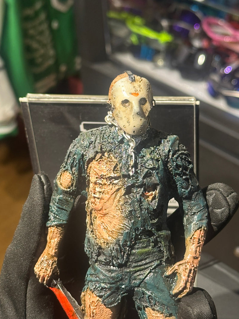 Boneco de Ação Jason Voorhees Facão 20cm Resina - Pronta Entrega