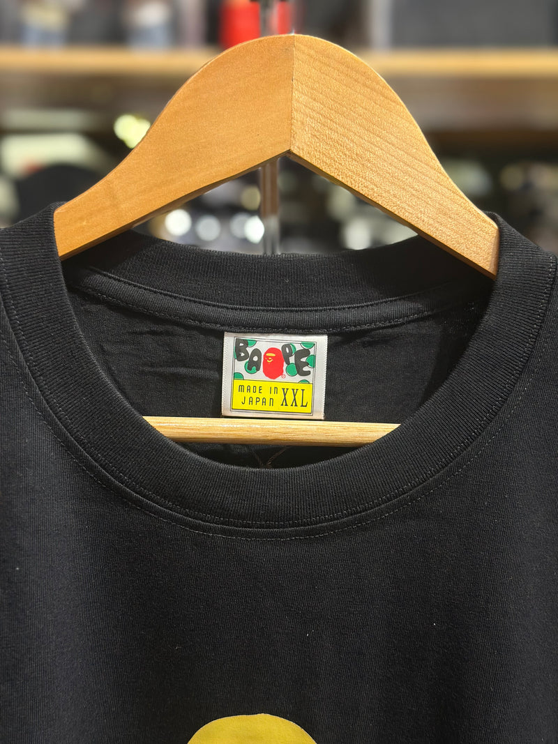 Camiseta BAPE “World Gone Mad” Preta - Pronta Entrega