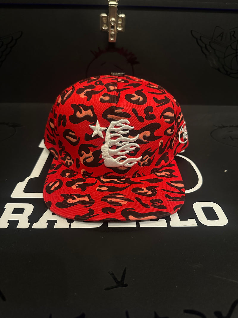 Boné Hellstar Aba Reta Cheetah Print Fitted Red - Pronta Entrega