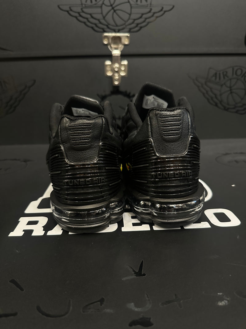 Tênis Air Max TN Plus Triple Black - Pronta Entrega