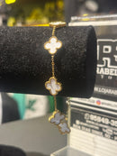 Pulseira Van Cleef Dourada Trevos Brancos - Pronta Entrega