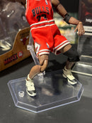 Action Figure Michael Jordan: Chicago Bulls NBA Uniforme Vermelho No. 100 Medicom Mafex - Pronta Entrega