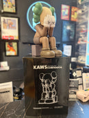 Boneco KAWS Passing Through Open Edition Brown Vinyl Figure 27 CM - Pronta Entrega (Copy)