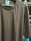 Camiseta Nike Basic Bordado Marrom - Pronta Entrega