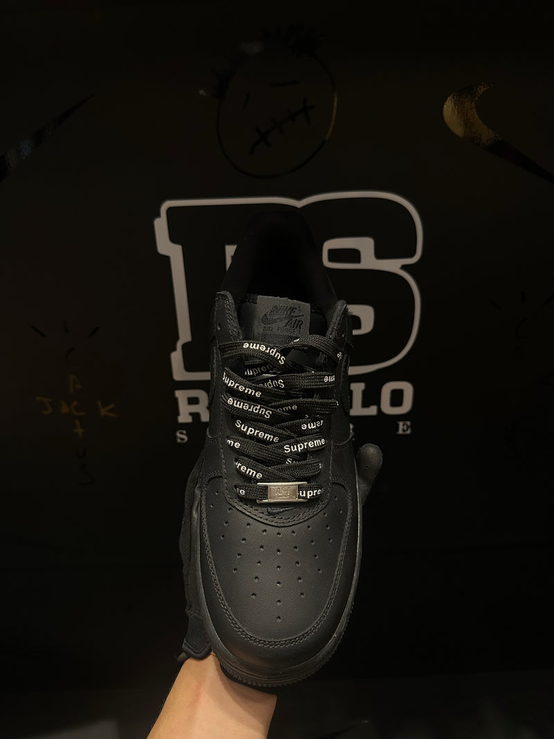 Tênis Nike Air Force 1 Low Supreme - Pronta Entrega
