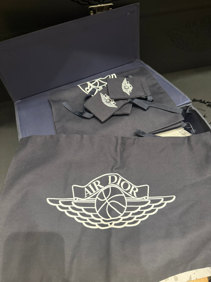 Tênis Nike Air Jordan 1 Low X Dior Grey - Pronta Entrega