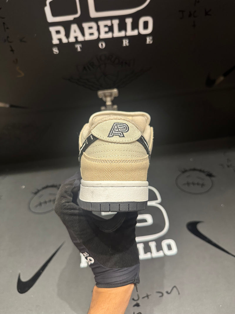 Tênis Nike SB Dunk Low Pro Albino & Preto “Jiu-Jitsu” - Pronta Entrega