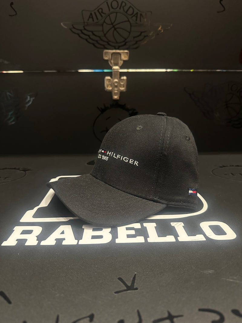 Boné Aba Curva Tommy Hilfiger Preto - Pronta Entrega