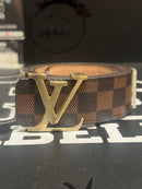 Cinto Louis Vuitton Initiales Damier Ebene Logo Gold 110 CM  - Pronta Entrega