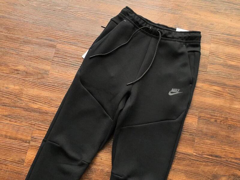 Calça Nike Tech Fleece Preta - Encomenda