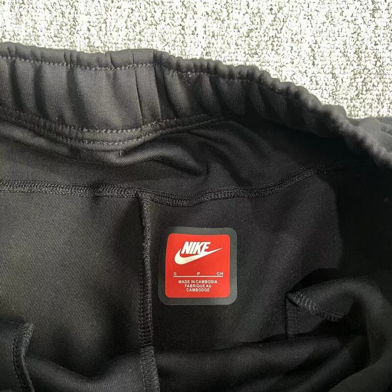 Conjunto Tech Fleece Nike x Syna World - Encomenda