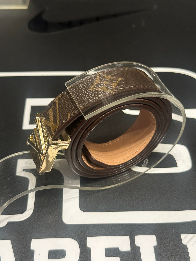 Cinto Feminino Louis Vuitton Initiales Monogram 90 CM Logo Gold - Pronta Entrega